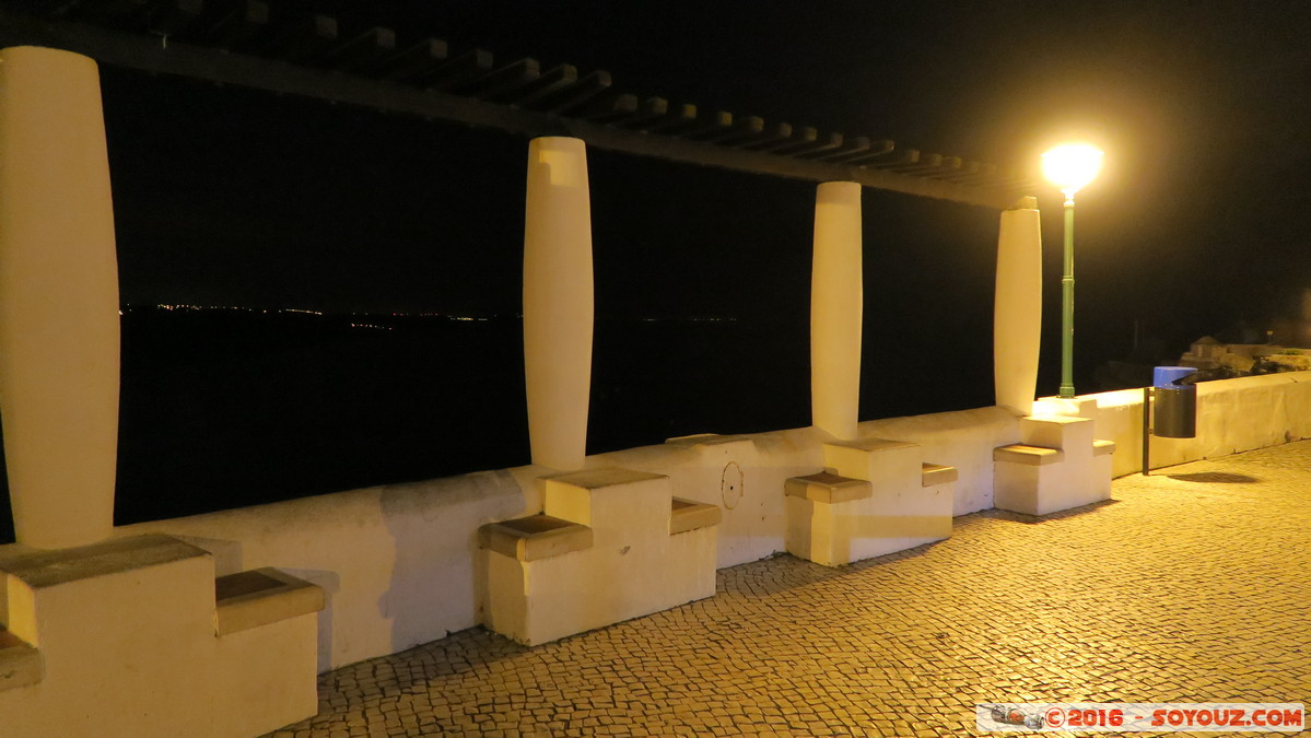 Nazare by Night - Sitio - Rua do Horizonte
Mots-clés: geo:lat=39.60496917 geo:lon=-9.07443167 geotagged Leiria Nazar Portugal PRT Sítio Rua do Horizonte Nuit