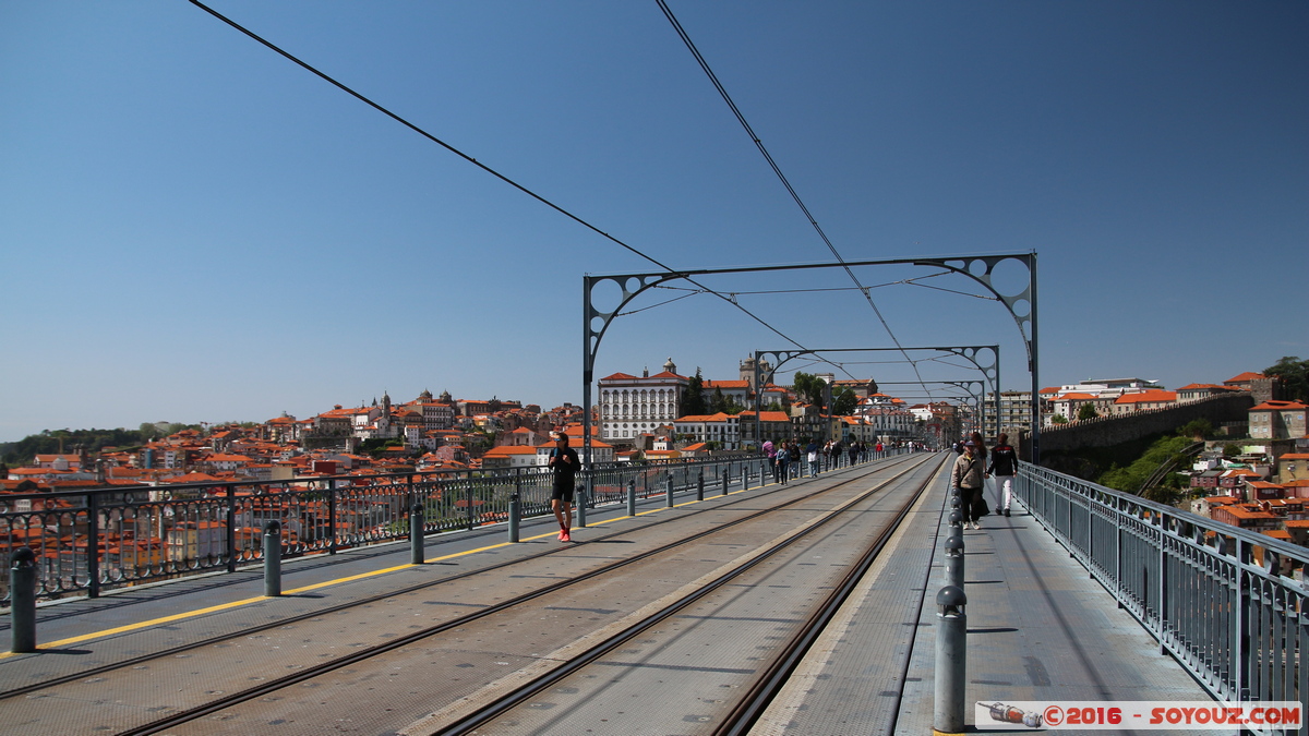 Vila Nova de Gaia - Ponte Luís I
Mots-clés: Bandeira geo:lat=41.13847000 geo:lon=-8.60900667 geotagged Porto Portugal PRT Vila Nova de Gaia Pont Ponte Luís I patrimoine unesco