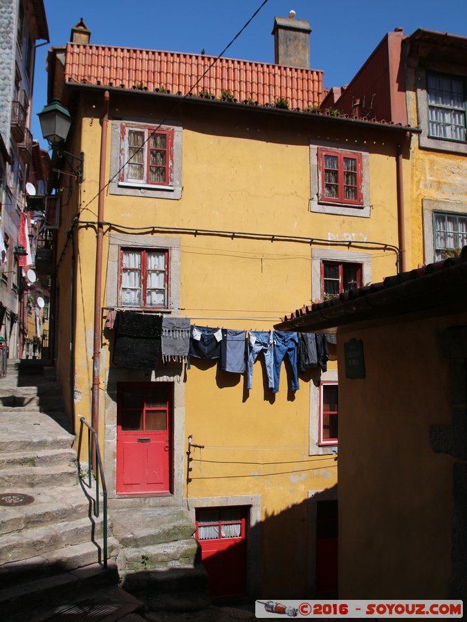 Porto - Ribeira
Mots-clés: geo:lat=41.14112917 geo:lon=-8.61243833 geotagged Porto Portugal PRT Ribeira patrimoine unesco