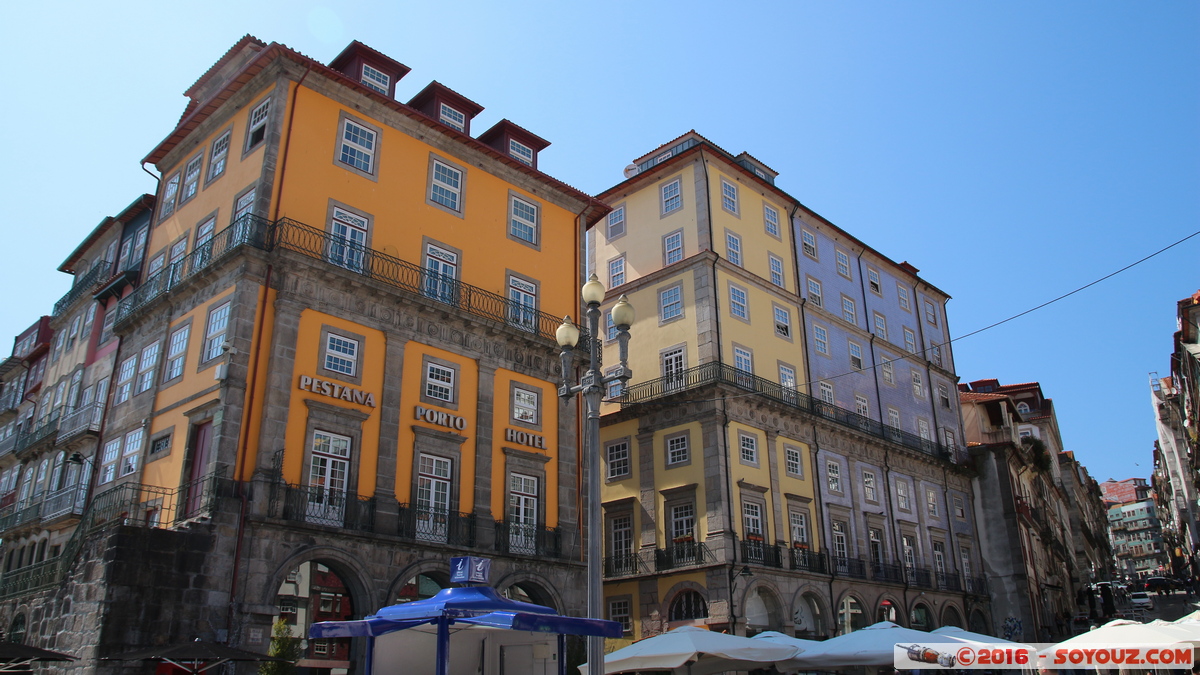 Porto - Ribeira
Mots-clés: geo:lat=41.14043007 geo:lon=-8.61272424 geotagged Porto Portugal PRT Ribeira patrimoine unesco