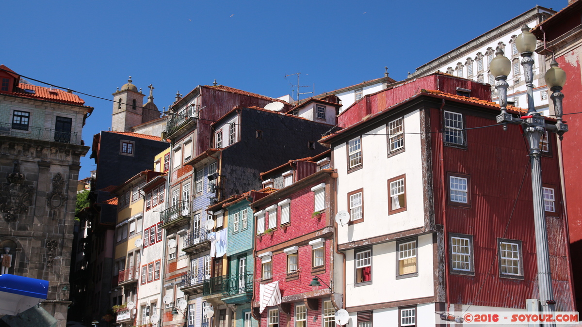 Porto - Ribeira
Mots-clés: geo:lat=41.14038883 geo:lon=-8.61287667 geotagged Porto Portugal PRT Ribeira patrimoine unesco