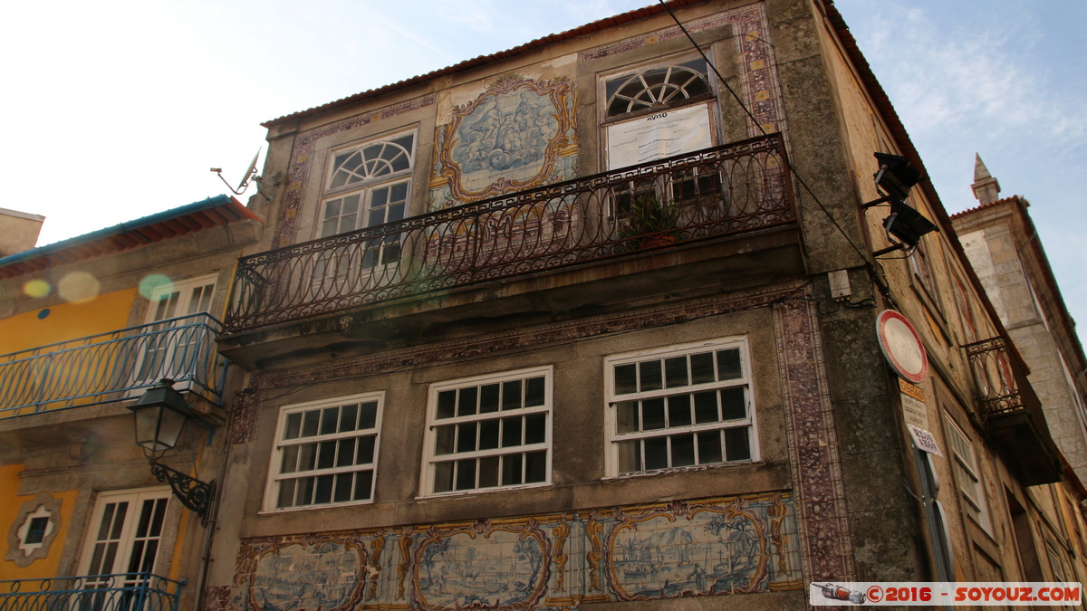 Porto - Casa azulejada da rua de São Miguel
Mots-clés: geo:lat=41.14330111 geo:lon=-8.61600250 geotagged Porto Portugal PRT Vitória Azulejos Casa azulejada da rua de São Miguel