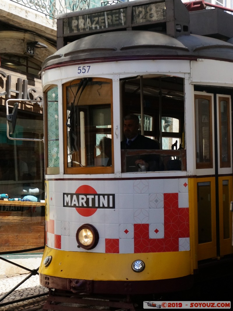 Lisboa - Alfama - bonde
Mots-clés: Alfama geo:lat=38.71010733 geo:lon=-9.13227233 geotagged Lisboa Portugal PRT Tramway
