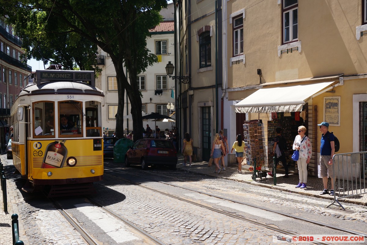 Lisboa - Alfama - bonde
Mots-clés: Alfama geo:lat=38.71099167 geo:lon=-9.13066333 geotagged Lisboa Portugal PRT Tramway