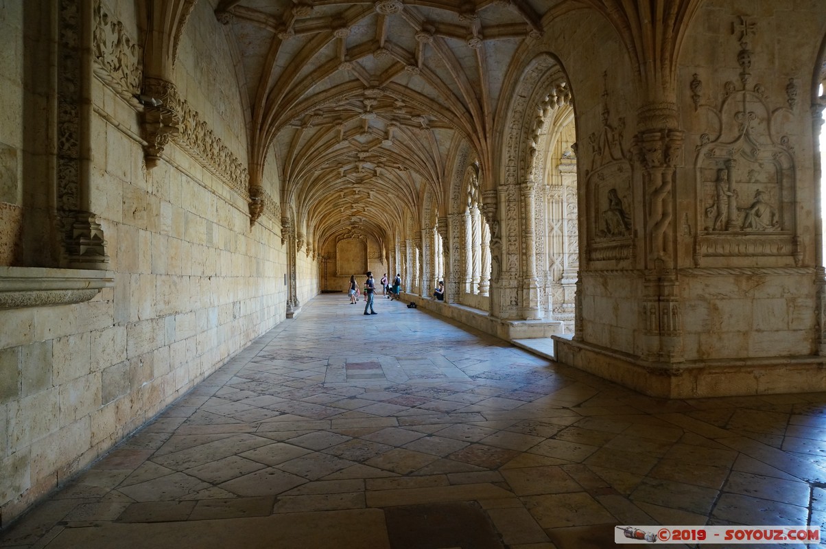 Lisboa - Mosteiro do Jeronimos - Claustro
Mots-clés: Ajuda Algés geo:lat=38.69824537 geo:lon=-9.20608463 geotagged Lisboa Portugal PRT Belem Mosteiro do Jeronimos patrimoine unesco Monastere