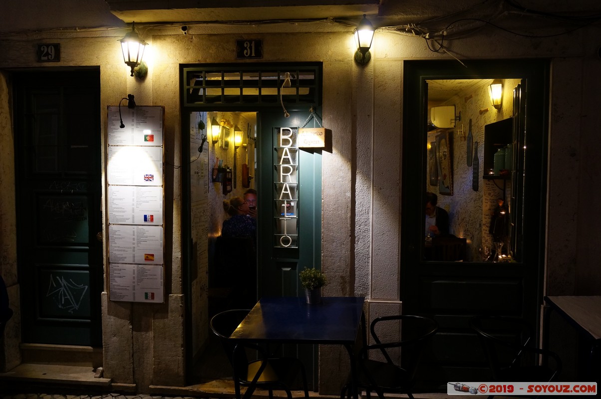 Lisboa by night - Bairro Alto - Bar Alto
Mots-clés: Bairro Alto geo:lat=38.71156136 geo:lon=-9.14410760 geotagged Lisboa Portugal PRT Nuit