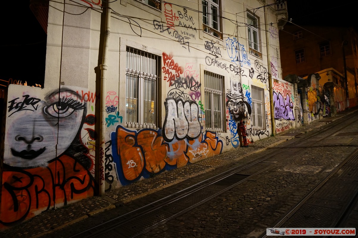 Lisboa by night - Calcada da Gloria
Mots-clés: geo:lat=38.71499489 geo:lon=-9.14350996 geotagged Lisboa Portugal PRT Santa Catarina Nuit Calcada da Gloria Funiculaire