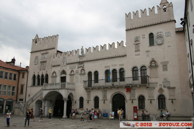 Koper - Tito's Square - Praetorian Palace
Mots-clés: geo:lat=45.54822262 geo:lon=13.72965677 geotagged Koper SlovÃ¨nie SVN Slovenie Praetorian Palace