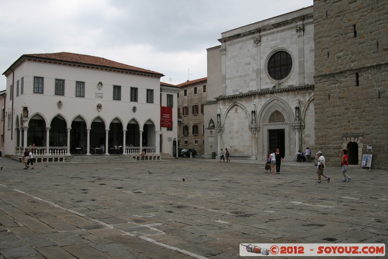 Koper - Tito's Square - Loggia Palace
Mots-clés: geo:lat=45.54806000 geo:lon=13.72973742 geotagged Koper SlovÃ¨nie SVN Slovenie