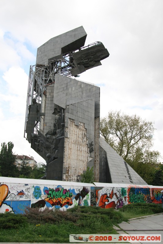 Sofia - Monument "1300 years Bulgaria" 
Mots-clés: sculpture