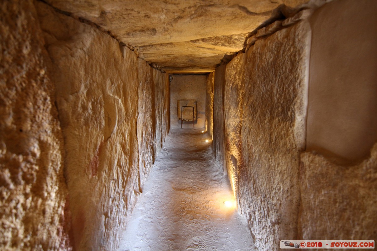 Antequera - Dolmen de Viera
Mots-clés: Andalucia Antequera ESP Espagne Conjunto Arqueologico Dolmenes de Antequera Dolmen de Viera Dolmen Ruines Megalithique