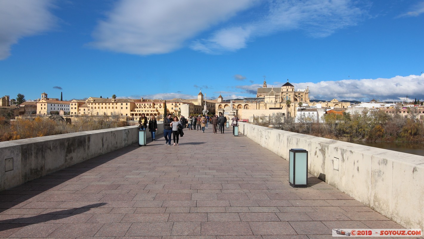 Cordoba - Puente Romano
Mots-clés: Andalucia Córdoba ESP Espagne Terrenos Del Castillo (Cordoba) Puente Romano Ruines romaines