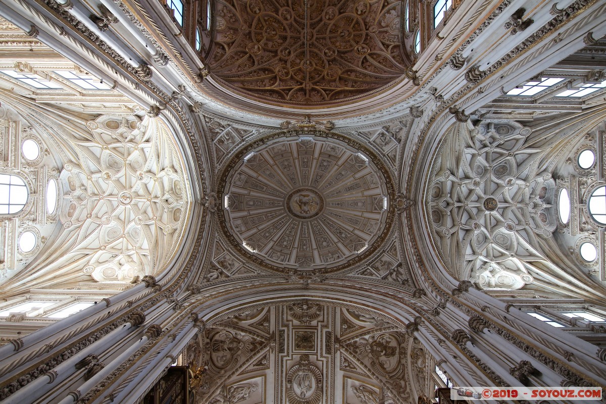 Cordoba - Mezquita-Catedral
Mots-clés: Andalucia Córdoba ESP Espagne Terrenos Del Castillo (Cordoba) Mezquita-Catedral Eglise Mosque patrimoine unesco