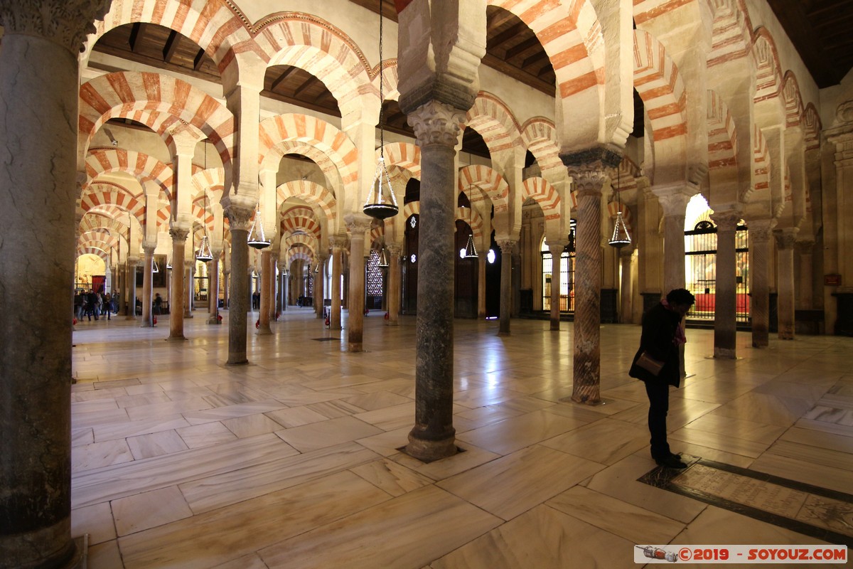 Cordoba - Mezquita-Catedral
Mots-clés: Andalucia Córdoba ESP Espagne Terrenos Del Castillo (Cordoba) Mezquita-Catedral Eglise Mosque patrimoine unesco