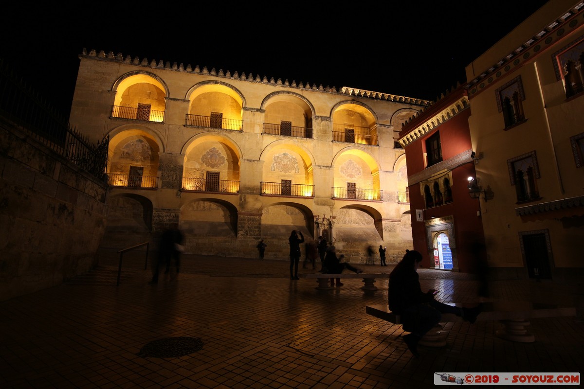 Cordoba by Night - Mezquita-Catedral
Mots-clés: Andalucia Córdoba ESP Espagne Terrenos Del Castillo (Cordoba) Nuit Mezquita-Catedral Eglise Mosque patrimoine unesco