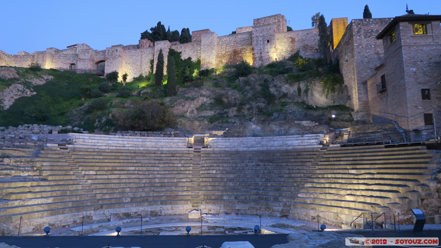 Malaga - Teatro Romano
Mots-clés: Andalucia ESP Espagne Malaga Málaga Nuit Teatro Romano Ruines romaines Alcazaba chateau