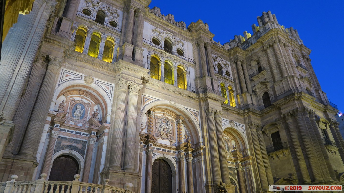 Malaga by Night - Catedral de la Encarnacion
Mots-clés: Andalucia ESP Espagne Malaga Málaga Nuit Catedral de la Encarnacion