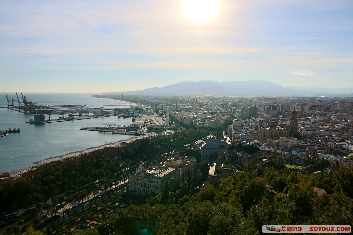 Malaga - Vista desde Castillo de Gibralfaro
Mots-clés: Andalucia ESP Espagne Malaga Málaga Castillo de Gibralfaro Mer Port Catedral de la Encarnacion