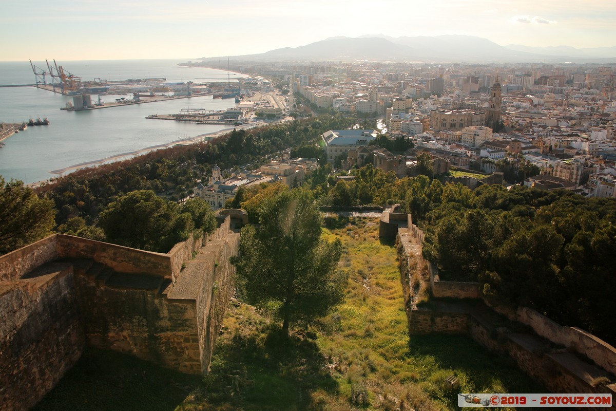 Malaga - Vista desde Castillo de Gibralfaro
Mots-clés: Andalucia ESP Espagne Malaga Málaga Castillo de Gibralfaro Mer Port chateau