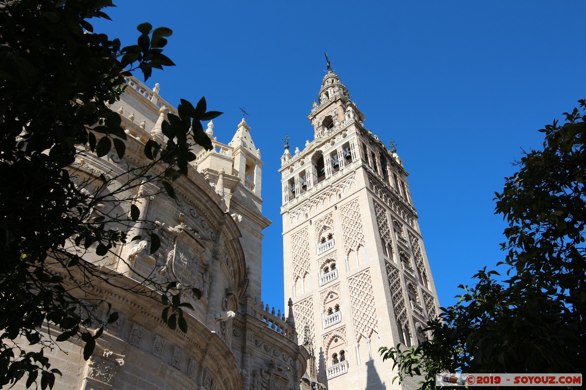 Sevilla - Catedral de Santa Maria de la Sede - La Giralda
Mots-clés: Andalucia ESP Espagne Sevilla Triana Catedral de Santa Maria de la Sede patrimoine unesco La Giralda Egli$e