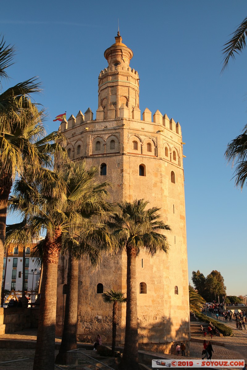 Sevilla - Torre del Oro
Mots-clés: Andalucia ESP Espagne Sevilla Triana Torre del Oro Lumiere sunset Paseo Alcalde Marques de Contadero