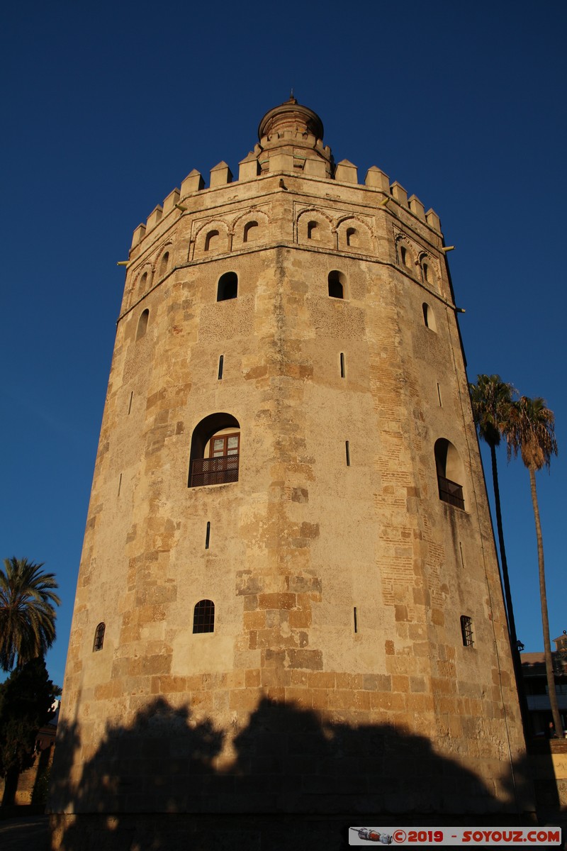 Sevilla - Torre del Oro
Mots-clés: Andalucia ESP Espagne Sevilla Triana Torre del Oro Lumiere sunset Paseo Alcalde Marques de Contadero
