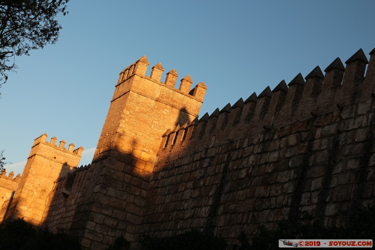 Sevilla - Real Alcazar
Mots-clés: Andalucia ESP Espagne Sevilla Triana Catedral de Santa Maria de la Sede patrimoine unesco Egli$e Lumiere Real Alcazar chateau sunset