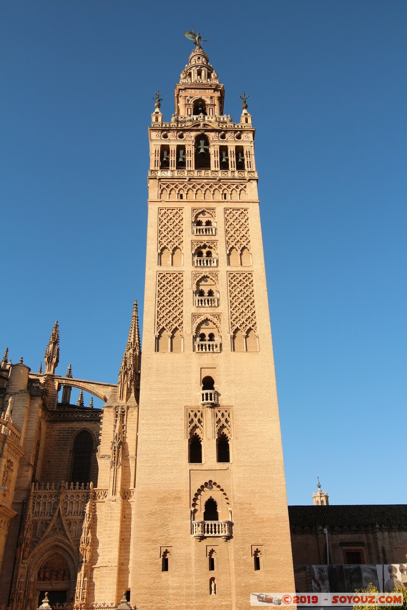 Sevilla - Catedral de Santa Maria de la Sede - La Giralda
Mots-clés: Andalucia ESP Espagne Sevilla Triana Catedral de Santa Maria de la Sede patrimoine unesco La Giralda Egli$e