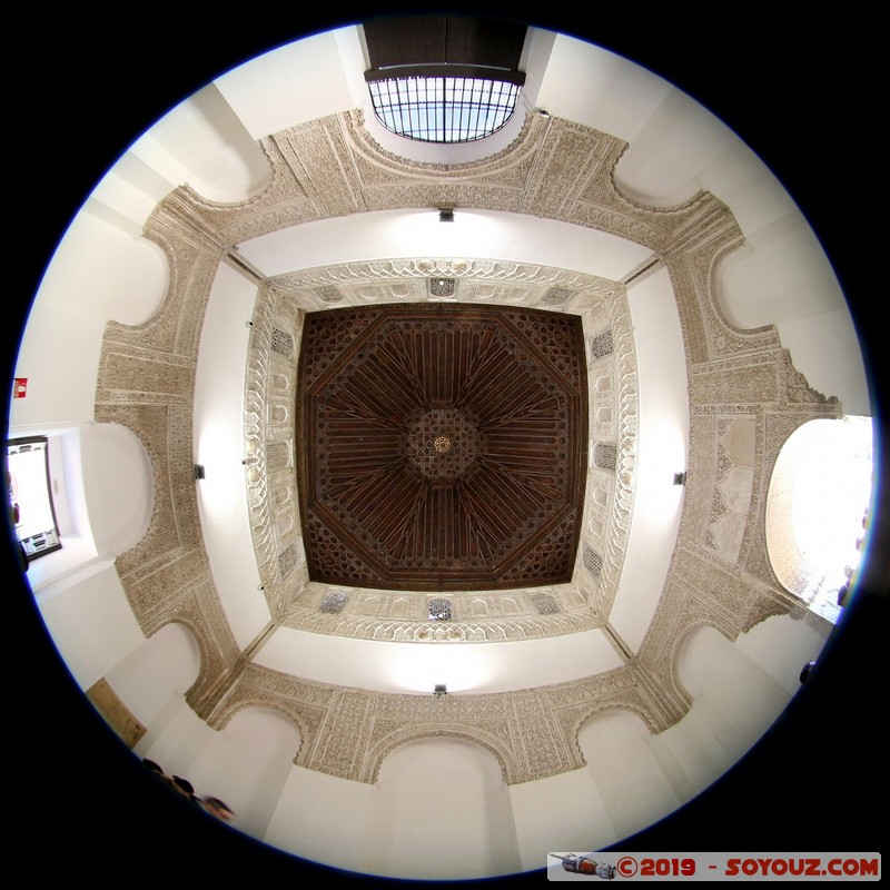 Sevilla - Real Alcazar - Sala de la Justicia
Mots-clés: Andalucia ESP Espagne Sevilla Triana Real Alcazar chateau patrimoine unesco Sala de la Justicia Fish eye