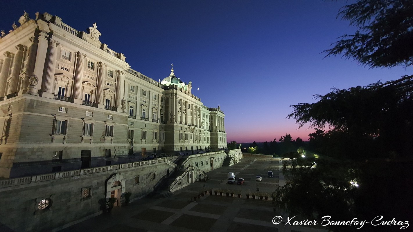 Madrid
Mots-clés: ESP Espagne geo:lat=40.41939306 geo:lon=-3.71320870 geotagged Madrid Opera Nuit Palacio Real Blue Hour sunset