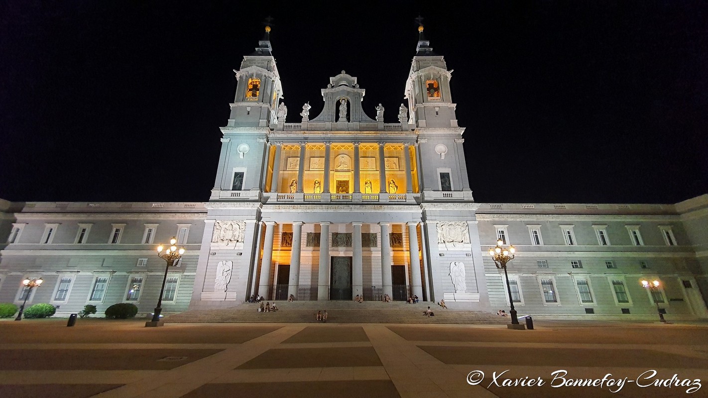 Madrid
Mots-clés: ESP Espagne geo:lat=40.41655067 geo:lon=-3.71443882 geotagged Madrid Palacio Nuit Catedral de Santa María la Real de la Almudena Eglise
