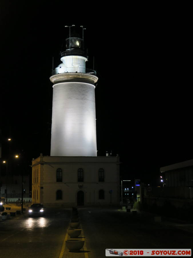 Malaga by night - Paseo de la Farola
Mots-clés: Andalucia ESP Espagne Malaga Málaga Nuit Paseo de la Farola Phare