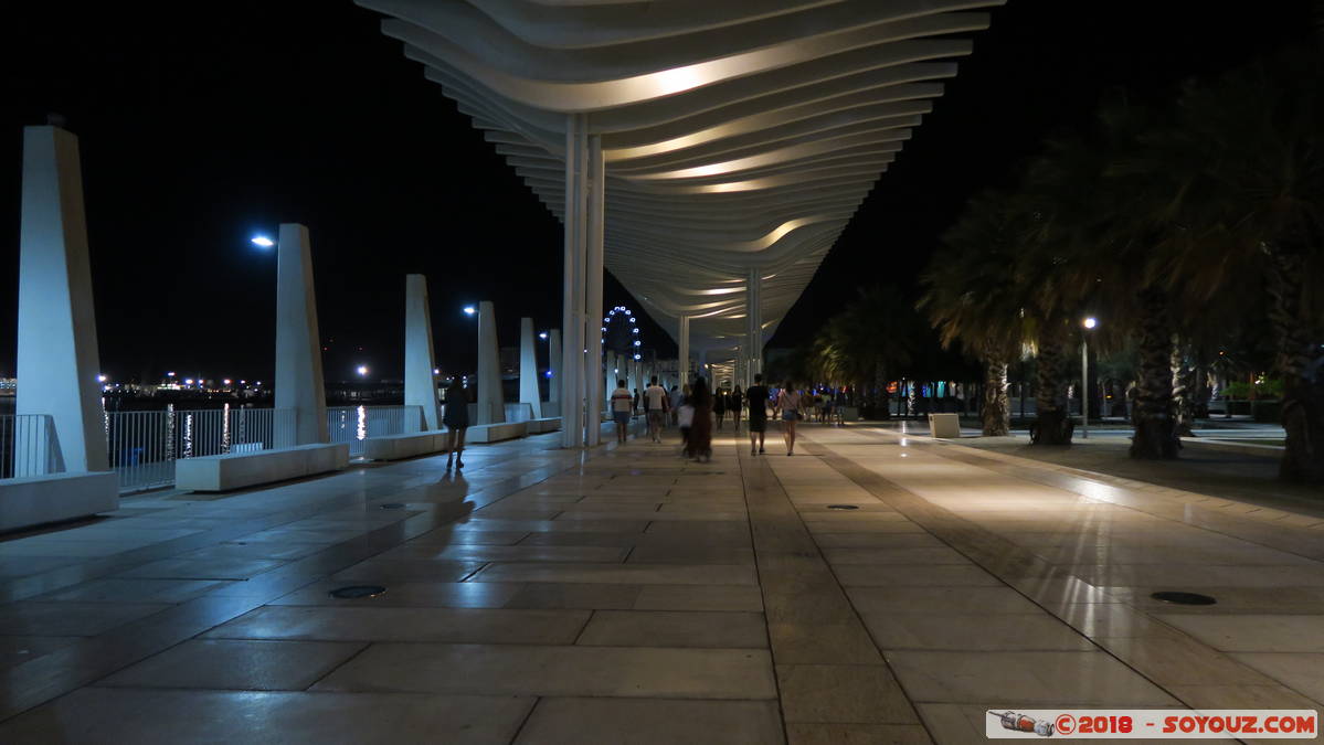 Malaga by night - Paseo de la Pergola
Mots-clés: Andalucia ESP Espagne Malaga Málaga Nuit Paseo del Muelle Uno