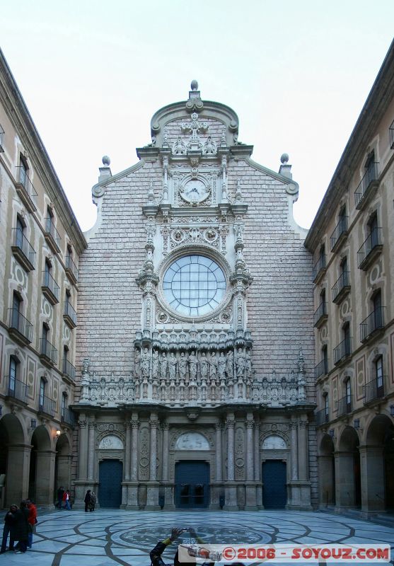 Façade  de l'église
Mots-clés: Catalogne Espagne Montserrat cremallera funicular monestir san joan santa maria virgen negra