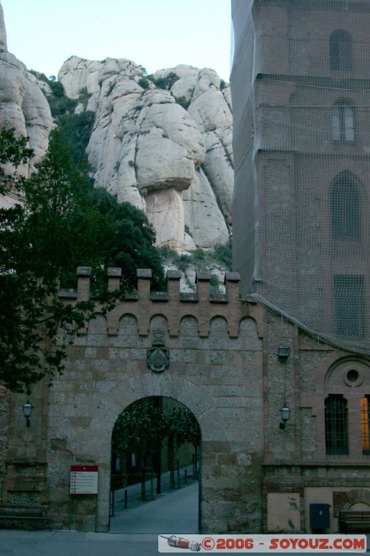 Plaça de l'Abat Oliva
Mots-clés: Catalogne Espagne Montserrat cremallera funicular monestir san joan santa maria virgen negra
