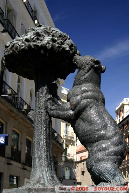 El Oso y el Madroo, smbolos de Madrid, emblemes de la ville
