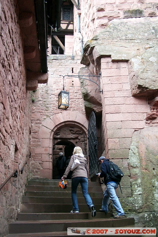 Château du Haut-Koenigsbourg
Porte d'entrée
Mots-clés: chateau