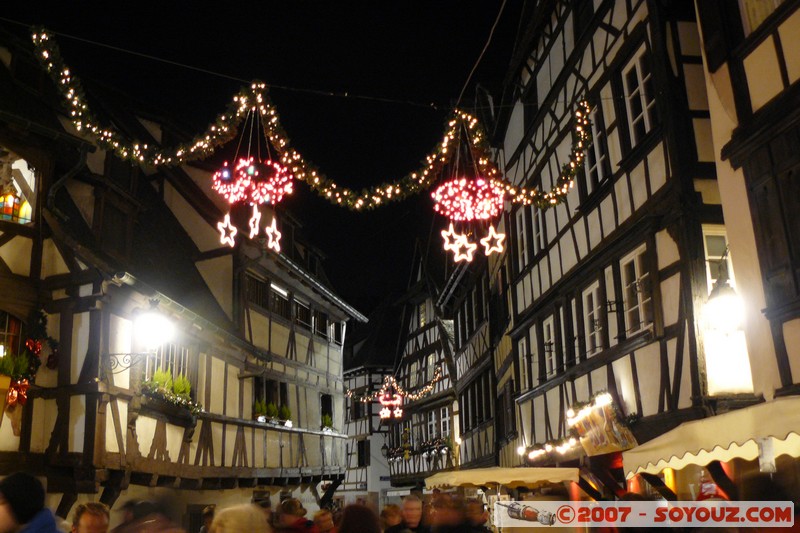 Strasbourg - Marche de Noel
Place des Meuniers, 67000 Strasbourg, France
Mots-clés: Nuit