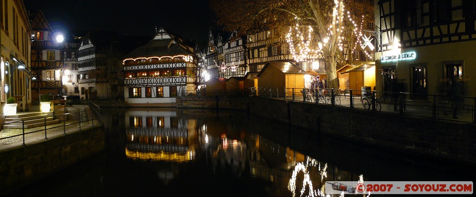 Strasbourg - Petite France - Panoramique
Rue du Fosse des Tanneurs, 67000 Strasbourg, France
Mots-clés: Nuit panorama