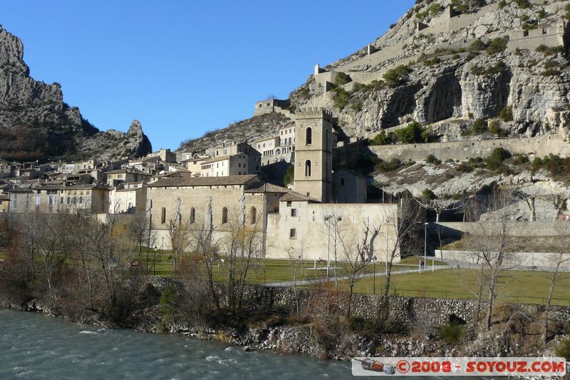 Entrevaux
Mots-clés: Eglise