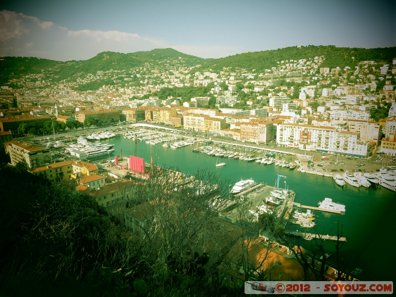 Nice - Colline du Chateau - Vue sur le port
Mots-clés: old camera