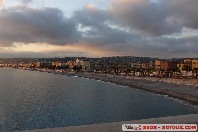 Nice - Coucher de Soleil sur la Baie des Anges
Mots-clés: sunset mer