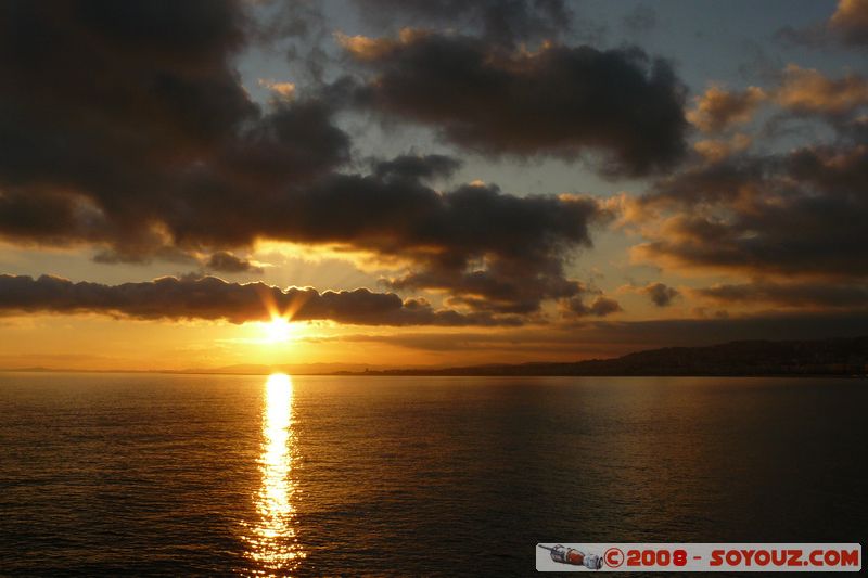 Nice - Coucher de Soleil sur la Baie des Anges
Mots-clés: sunset mer soleil