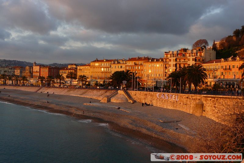 Nice - Coucher de Soleil sur la Baie des Anges
Mots-clés: sunset mer