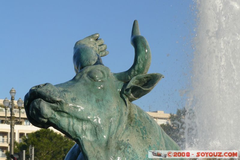 Nice - Place Massena - Fontaine du Soleil
Mots-clés: Fontaine sculpture