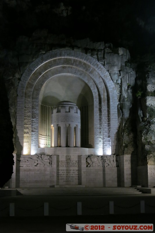 Nice by Night - Monument aux Morts
Mots-clés: FRA France geo:lat=43.69317796 geo:lon=7.28162885 geotagged Nice Provence-Alpes-CÃ´te d&#039;Azur Nuit