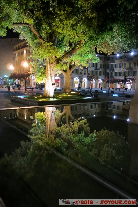 Nice by Night - Place Garibaldi
Mots-clés: FRA France geo:lat=43.70077593 geo:lon=7.28021264 geotagged Nice Provence-Alpes-CÃ´te d&#039;Azur Nuit Lumiere Fontaine