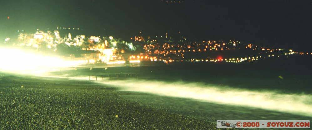 Nice by Night - bord de mer
