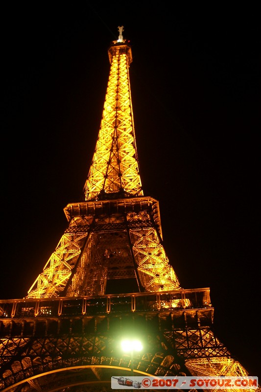 Tour Eiffel by night
