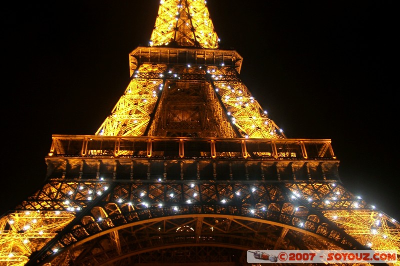 Tour Eiffel by night

